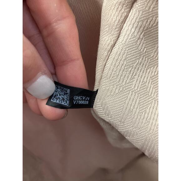 MICHAEL KORS, XL CORAL CANVAS TOTE AND ATTATCHABLE POUCH - Picture 13 of 16